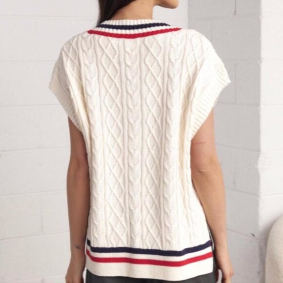 Dazie Cream Cable Knit Oversized Blue Red Trim V-Neck Varsity Sweater Vest sz 10 - Picture 6 of 6